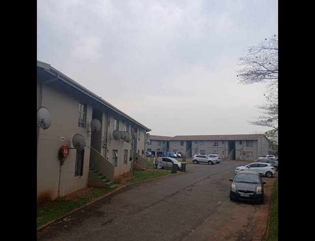 2 BEDROOM APARTMENT FOR SALE IN MONTCLAIR